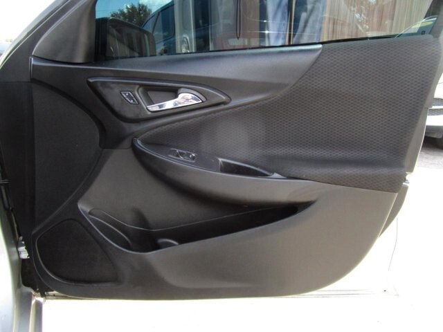 2016 Chevrolet Malibu in Tampa, FL 33604-6914 - 2210623 17