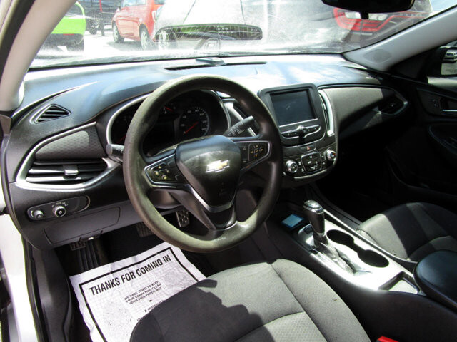 2016 Chevrolet Malibu in Tampa, FL 33604-6914 - 2210623 12