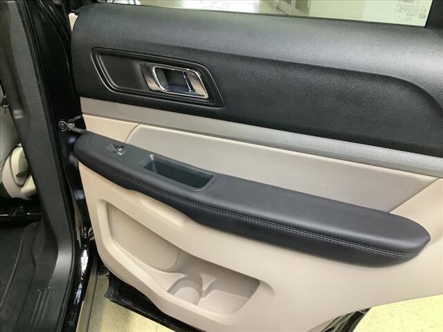 2019 Ford Explorer in Chicago, IL 60659 - 2210954 22