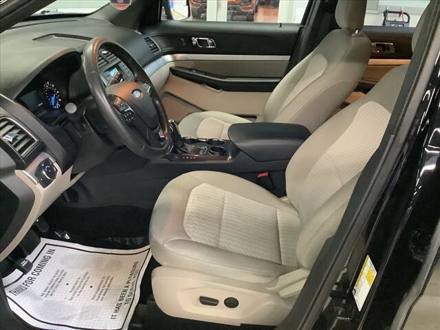 2019 Ford Explorer in Chicago, IL 60659 - 2210954 10