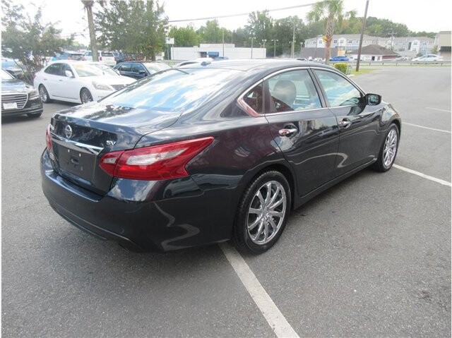 2018 Nissan Altima in Charlotte, NC 28212 - 2212186 5