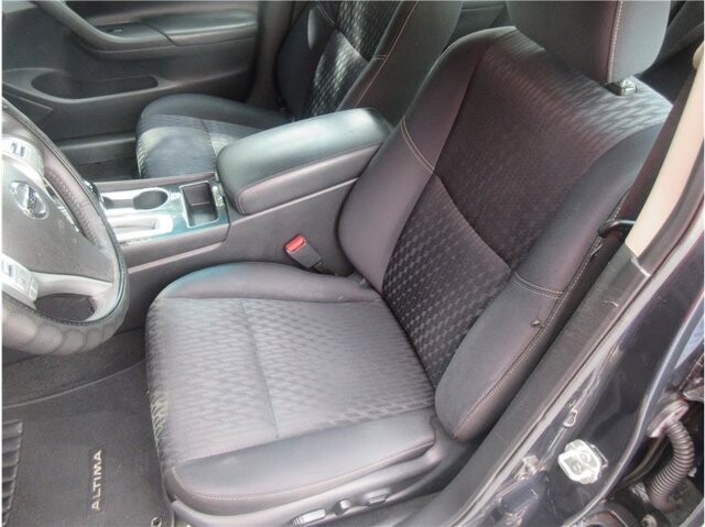 2018 Nissan Altima in Charlotte, NC 28212 - 2212186 18