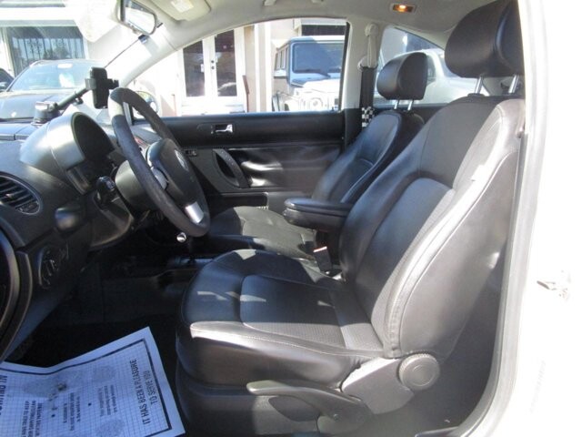 2010 Volkswagen Beetle in Tampa, FL 33604-6914 - 2215998 7