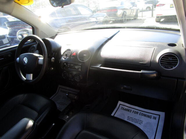 2010 Volkswagen Beetle in Tampa, FL 33604-6914 - 2215998 36