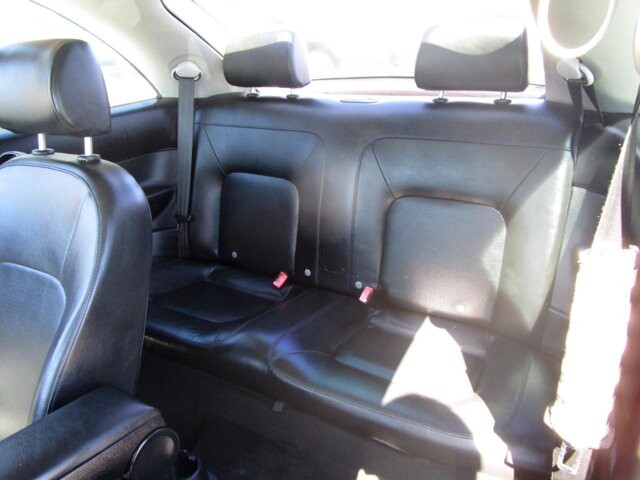 2010 Volkswagen Beetle in Tampa, FL 33604-6914 - 2215998 9