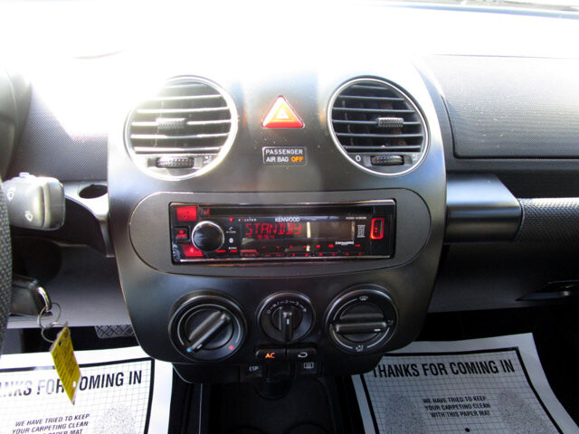 2010 Volkswagen Beetle in Tampa, FL 33604-6914 - 2215998 30