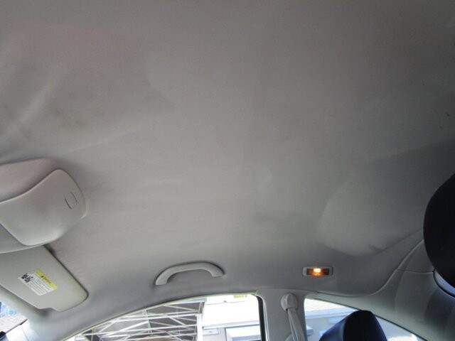 2010 Volkswagen Beetle in Tampa, FL 33604-6914 - 2215998 12