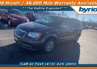 2015 Chrysler Town & Country in Milwaukee, WI 53221 - 2216037 28