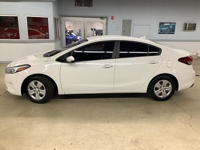 2017 Kia Forte in Chicago, IL 60659 - 2218483 2