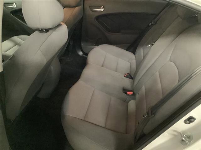 2017 Kia Forte in Chicago, IL 60659 - 2218483 16