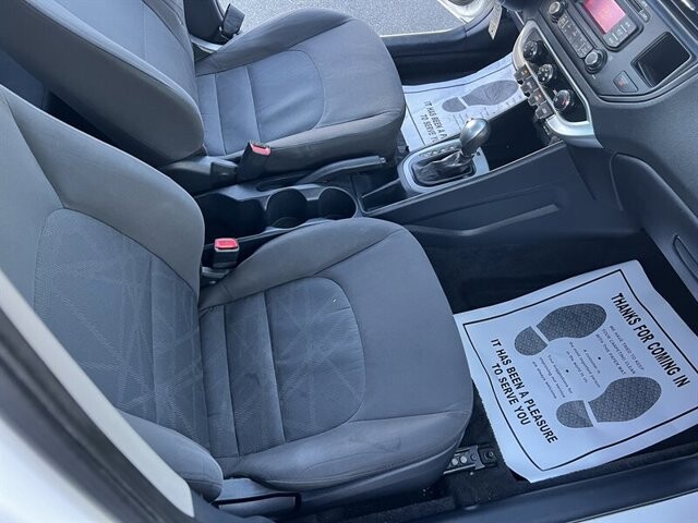 2015 Kia Rio in COSTA MESA, CA 92626 - 2219082 6