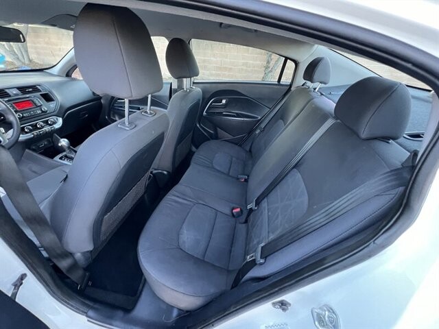 2015 Kia Rio in COSTA MESA, CA 92626 - 2219082 4