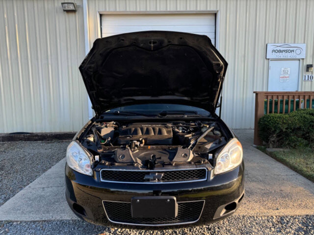 2016 Chevrolet Impala in Albemarle, NC 28001 - 2219620 3