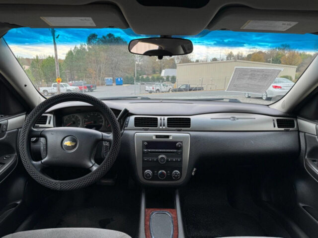 2016 Chevrolet Impala in Albemarle, NC 28001 - 2219620 36