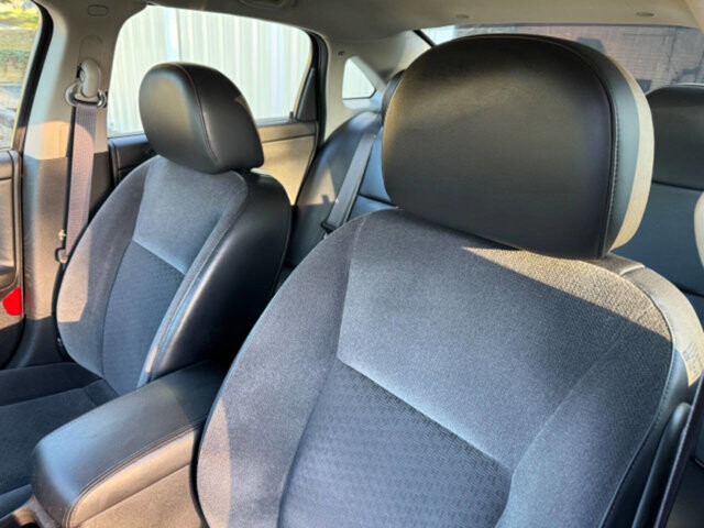 2016 Chevrolet Impala in Albemarle, NC 28001 - 2219620 19