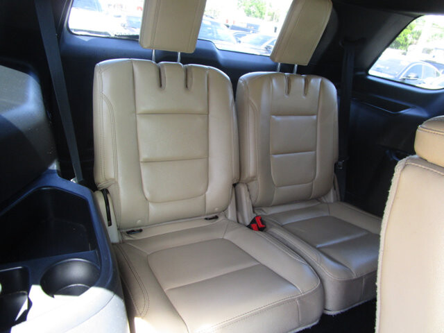 2017 Ford Explorer in Tampa, FL 33604-6914 - 2223078 10