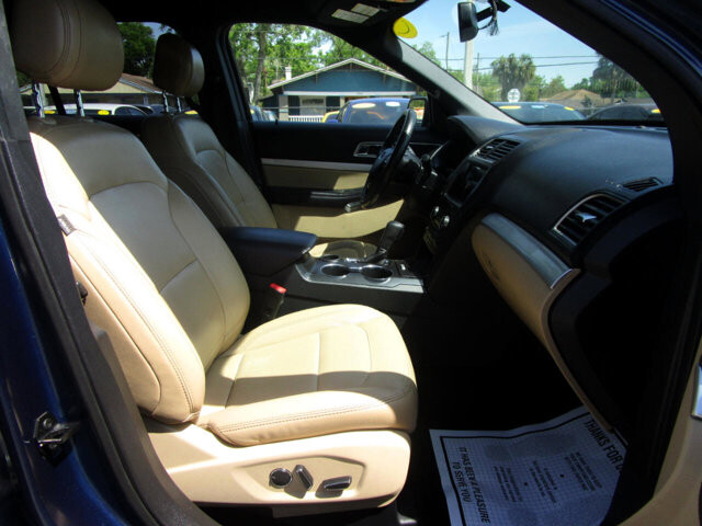 2017 Ford Explorer in Tampa, FL 33604-6914 - 2223078 8