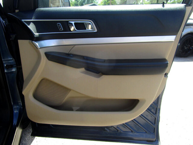 2017 Ford Explorer in Tampa, FL 33604-6914 - 2223078 18