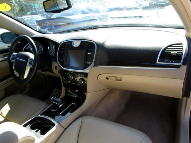 2014 Chrysler 300 in Tampa, FL 33604-6914 - 2223079 36