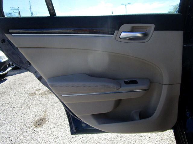 2014 Chrysler 300 in Tampa, FL 33604-6914 - 2223079 40