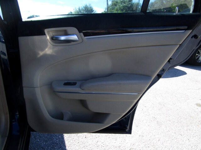 2014 Chrysler 300 in Tampa, FL 33604-6914 - 2223079 41