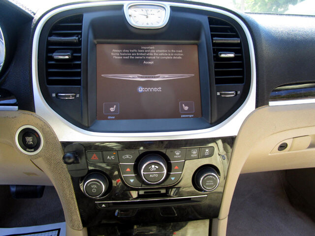 2014 Chrysler 300 in Tampa, FL 33604-6914 - 2223079 31