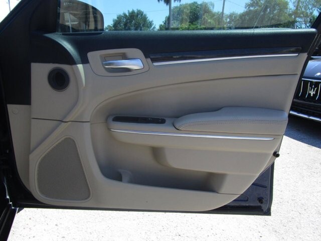 2014 Chrysler 300 in Tampa, FL 33604-6914 - 2223079 13