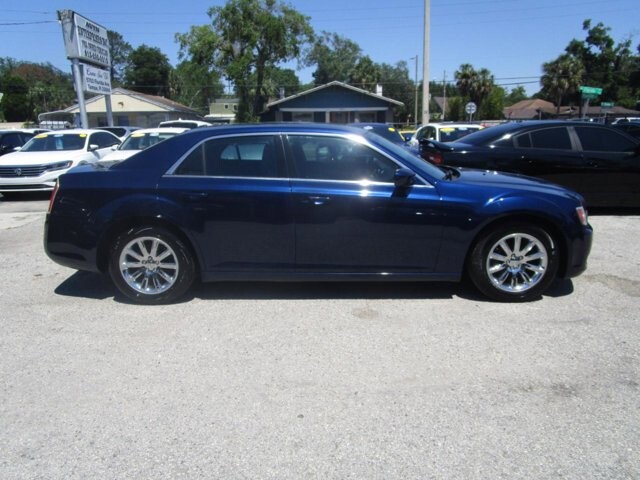 2014 Chrysler 300 in Tampa, FL 33604-6914 - 2223079 24