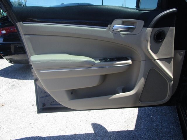 2014 Chrysler 300 in Tampa, FL 33604-6914 - 2223079 12