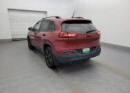 2017 Jeep Cherokee in Tampa, FL 33619 - 2224794 5
