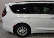 2018 Chrysler Pacifica in Wooster, OH 44691 - 2226171 10