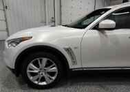 2015 INFINITI QX70 in Wooster, OH 44691 - 2226198 13