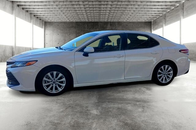 2018 Toyota Camry in tucson, AZ 85719 - 2226800 3