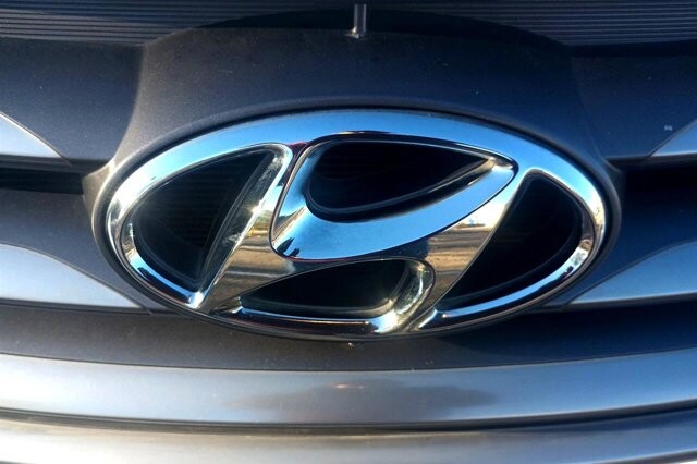 2018 Hyundai Santa Fe in tucson, AZ 85719 - 2226801 27