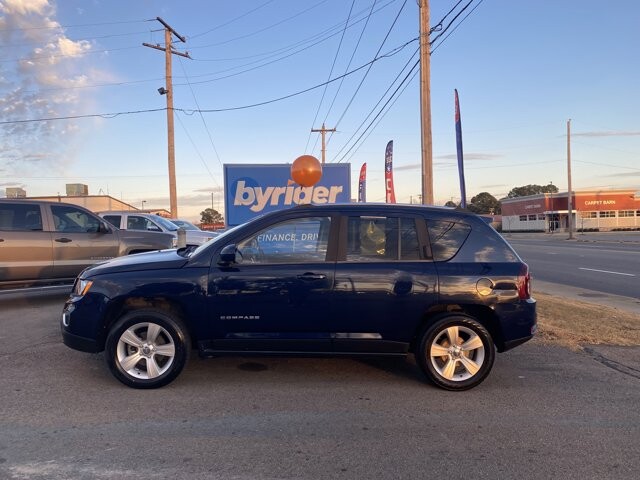 2015 Jeep Compass in Conway, AR 72032 - 2228558 16