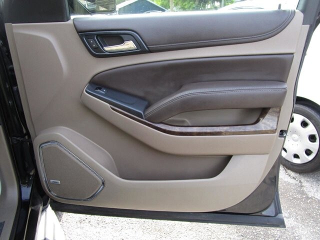 2015 Chevrolet Suburban in Tampa, FL 33604-6914 - 2231431 20