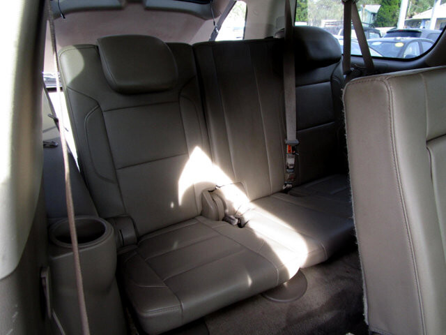 2015 Chevrolet Suburban in Tampa, FL 33604-6914 - 2231431 10