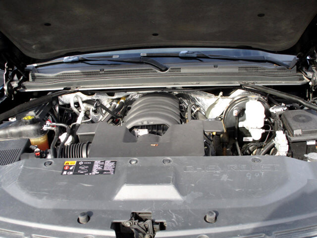 2015 Chevrolet Suburban in Tampa, FL 33604-6914 - 2231431 24