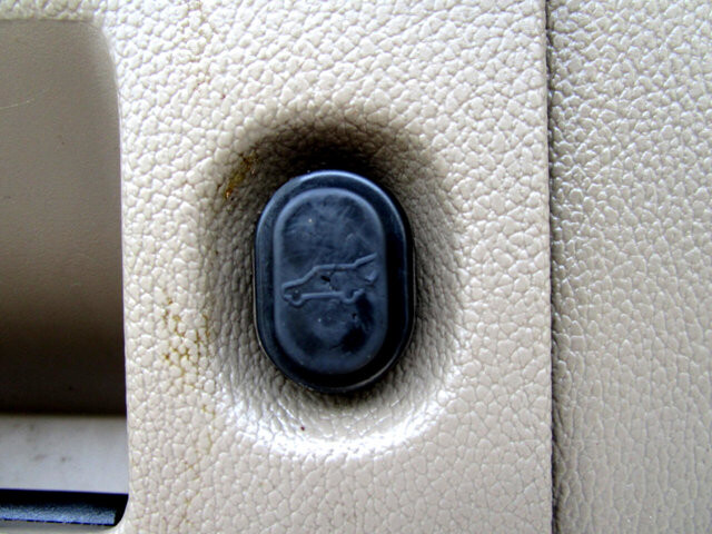 2015 Chevrolet Suburban in Tampa, FL 33604-6914 - 2231431 97