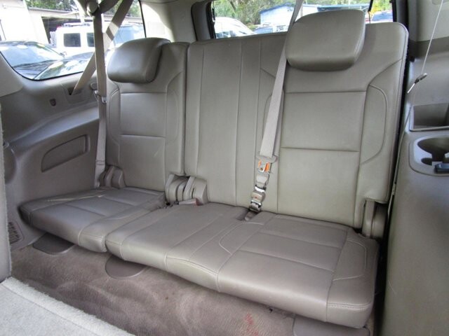 2015 Chevrolet Suburban in Tampa, FL 33604-6914 - 2231431 13