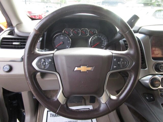 2015 Chevrolet Suburban in Tampa, FL 33604-6914 - 2231431 4