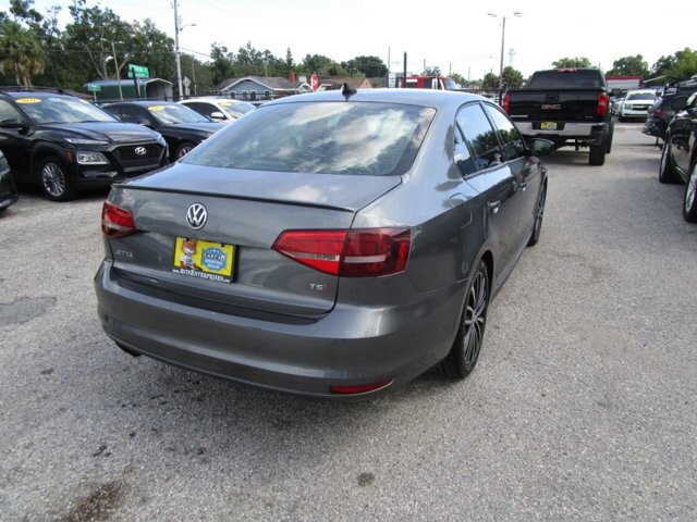2016 Volkswagen Jetta in Tampa, FL 33604-6914 - 2231432 23