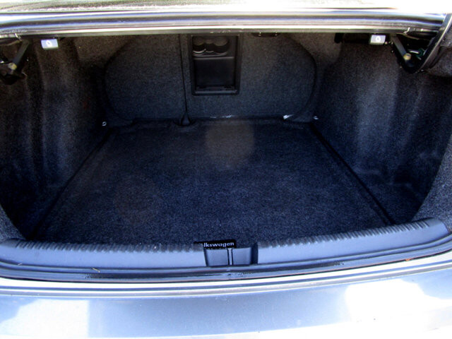 2016 Volkswagen Jetta in Tampa, FL 33604-6914 - 2231432 54