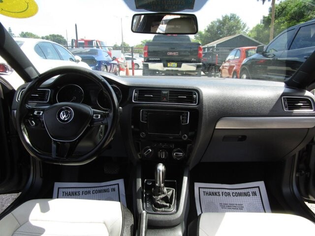 2016 Volkswagen Jetta in Tampa, FL 33604-6914 - 2231432 3