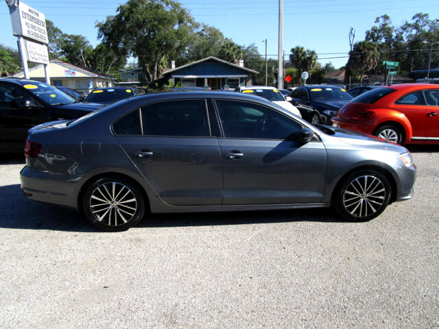 2016 Volkswagen Jetta in Tampa, FL 33604-6914 - 2231432 56