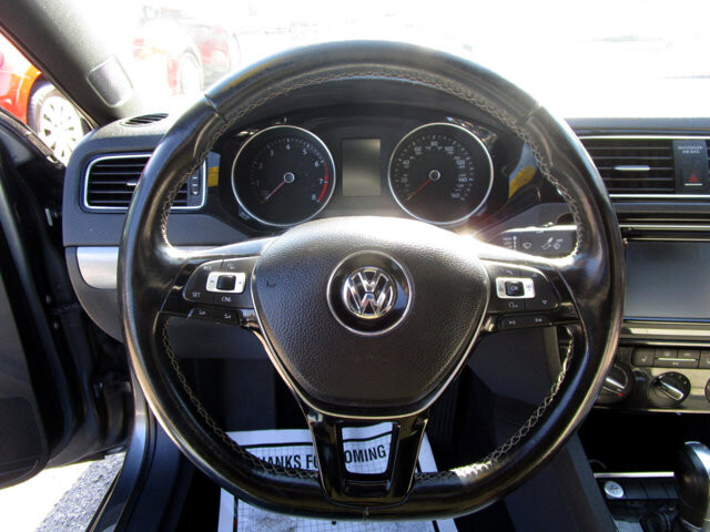 2016 Volkswagen Jetta in Tampa, FL 33604-6914 - 2231432 33