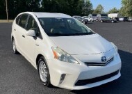 2013 Toyota Prius V in Henderson, NC 27536 - 2231458 4