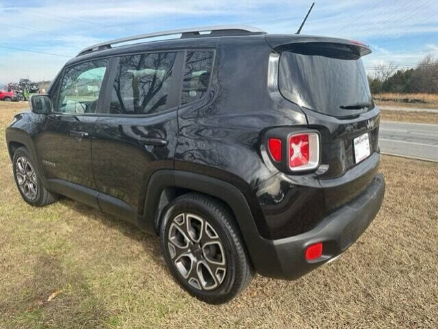 2015 Jeep Renegade in Commerce, GA 30529 - 2232031 16