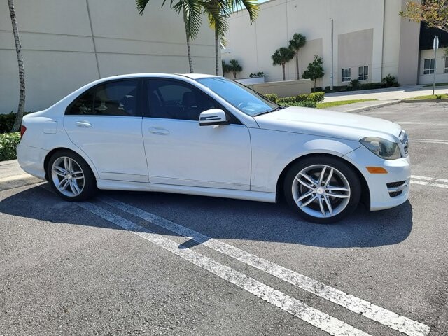 2013 Mercedes-Benz C 250 in Pompano Beach, FL 33064 - 2232454 4