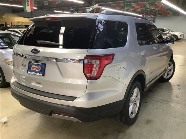 2019 Ford Explorer in Chicago, IL 60659 - 2233237 5